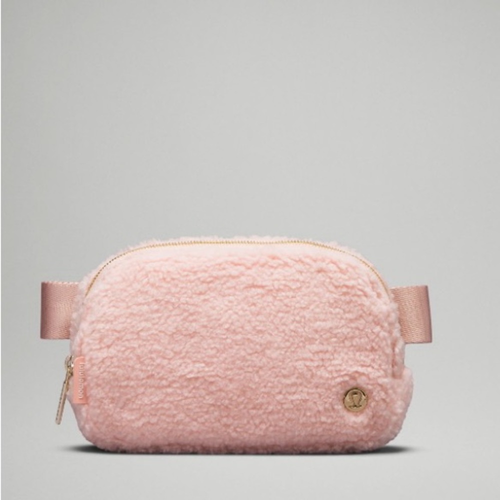 Lululemon Everywhere Belt Bag 1L *Fleece